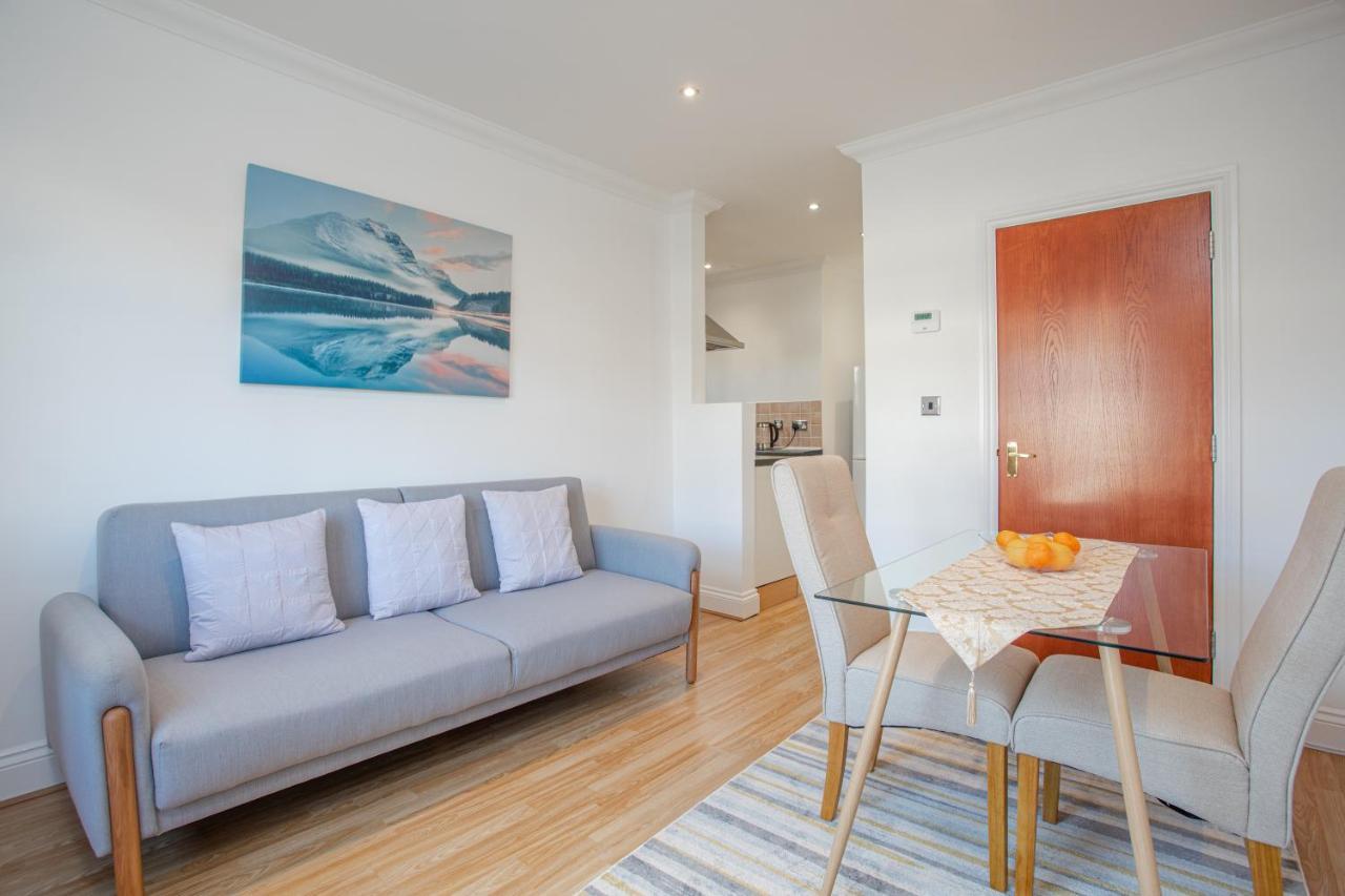 Luxury Granada Apartments - 1 & 2 Bed Flats W Free Parking Perfect For Contractors, Students Near The Beach بورتسماوث المظهر الخارجي الصورة